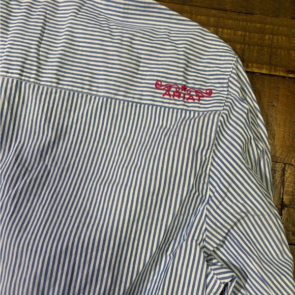Ariat button up - Picture 4 of 4